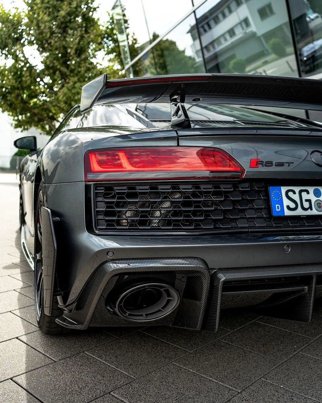 Carbon Fiber Rear Bumper Splitters - Audi R8 V10 Gen 2 Facelift