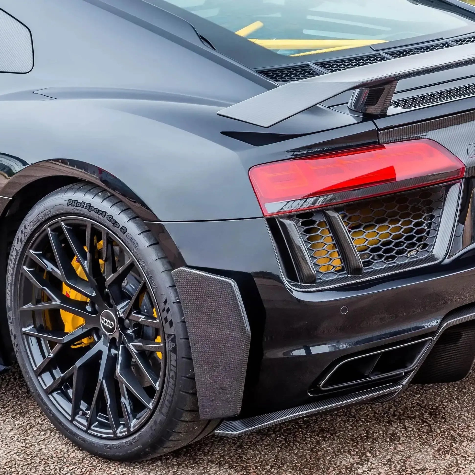 Carbon Fiber Rear Canard Splitter - Audi R8 V10 Gen 2