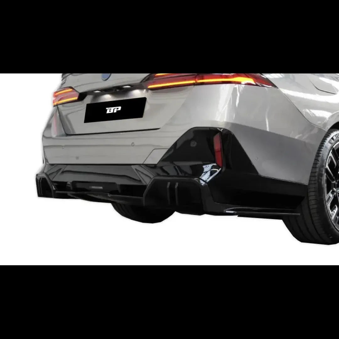 P Style Carbon Fiber Rear Diffuser - BMW G60 5 Series M-Sport