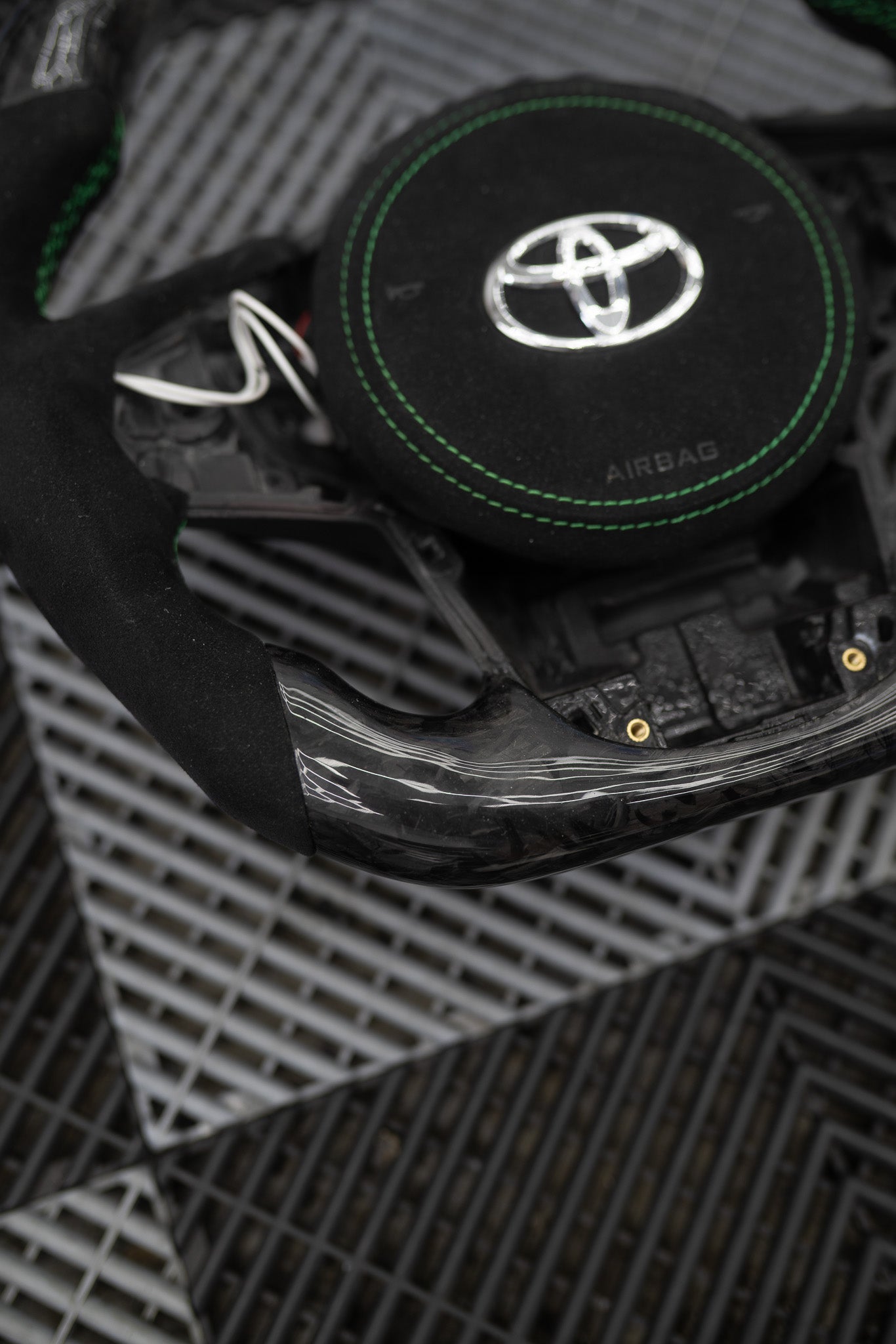 Pre-Configured Carbon Fiber Steering Wheel – Ready to Ship Today