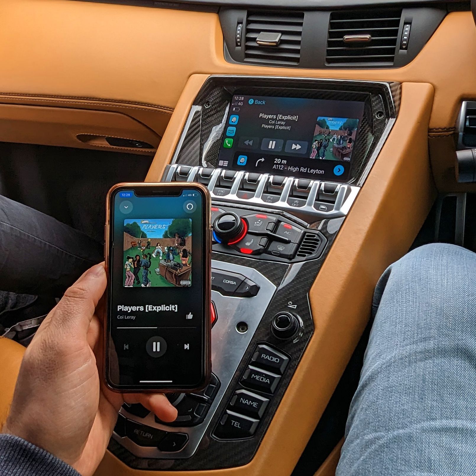 Apple Carplay & Android Auto Retrofit - Lamborghini