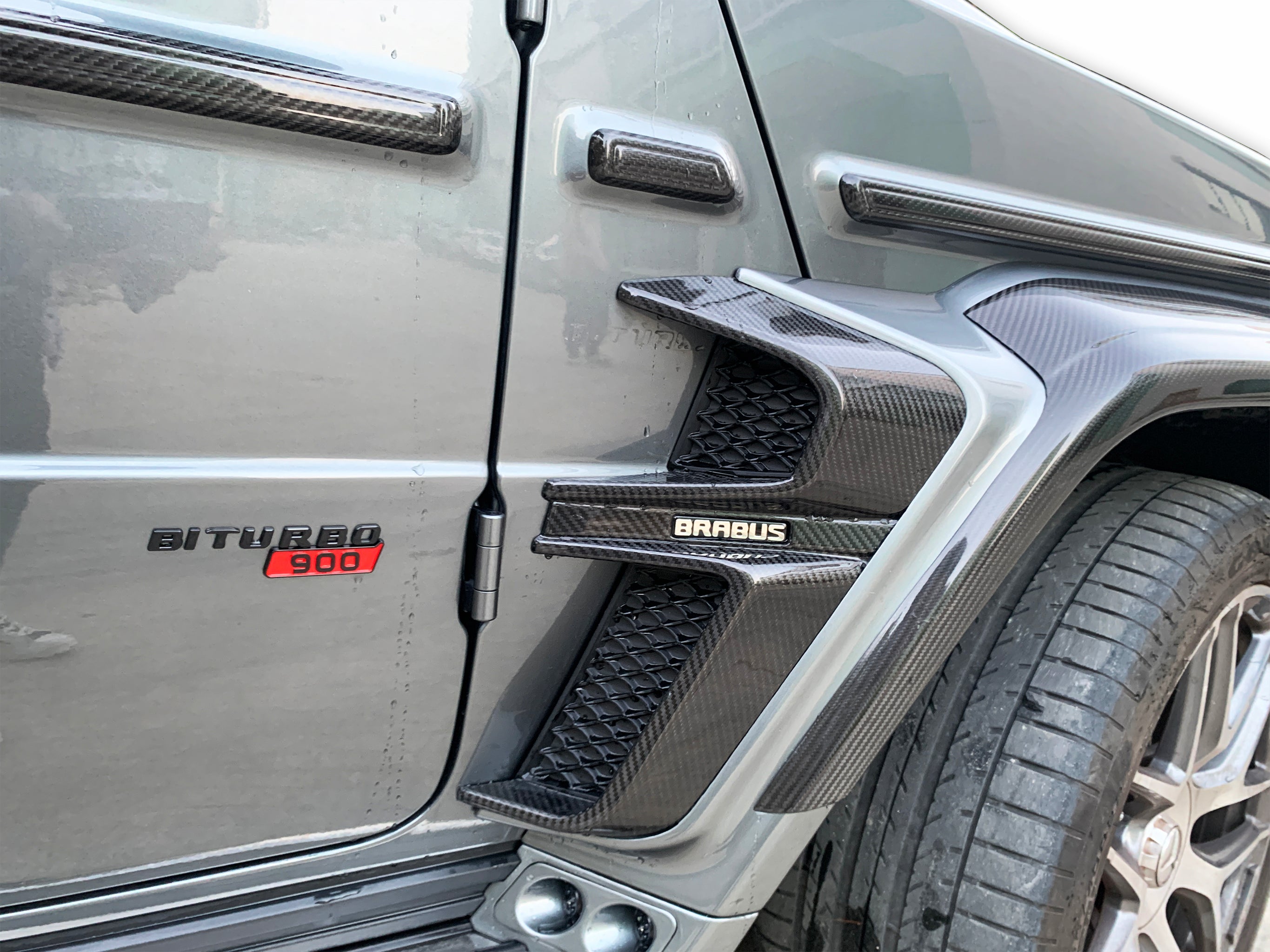 BRB G900 Style Carbon Fiber Front Fender Trim Set - G Wagon W464 G350 & G500 & G63