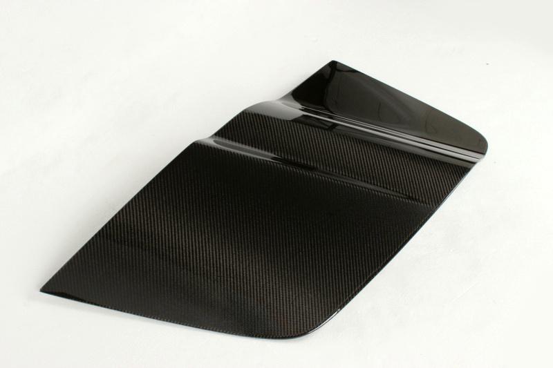 Carbon Fiber Door Panel Trim - Audi R8 Gen 1