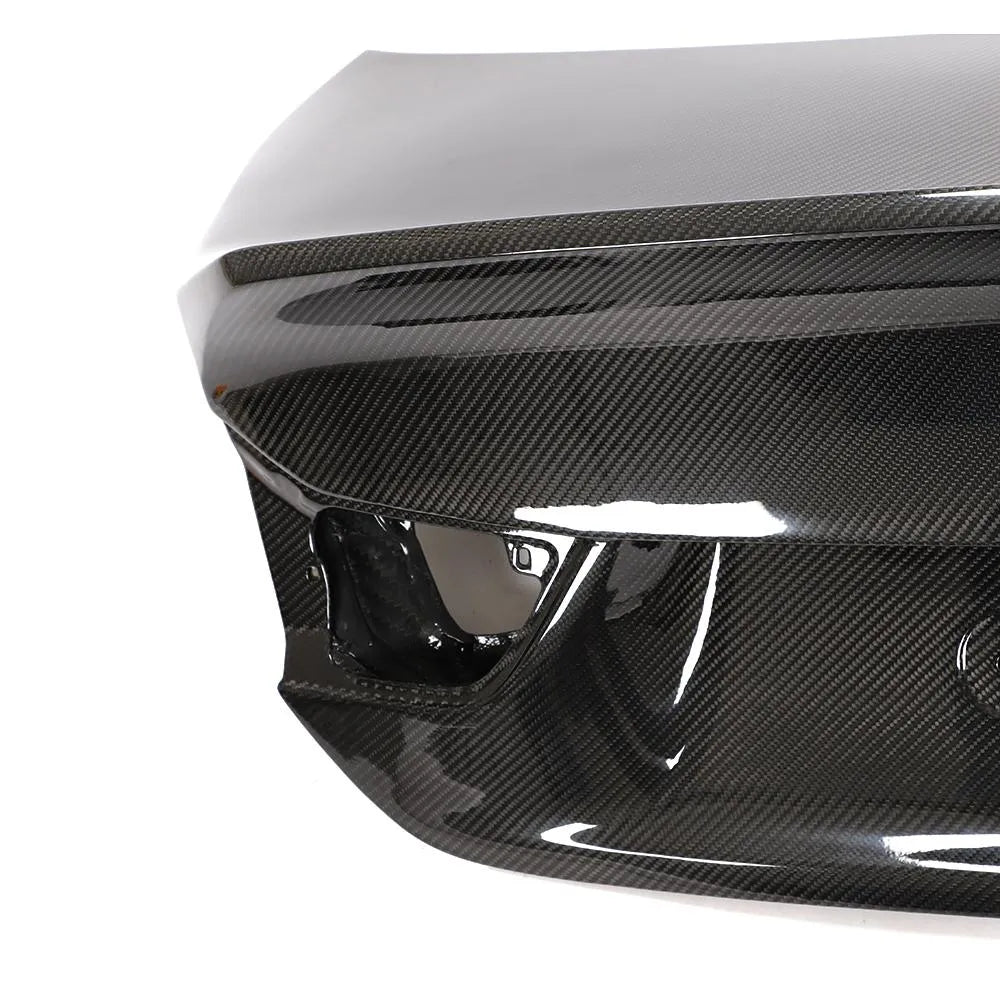 LW Style Carbon Fiber Duckbill Trunk - BMW F82 M4