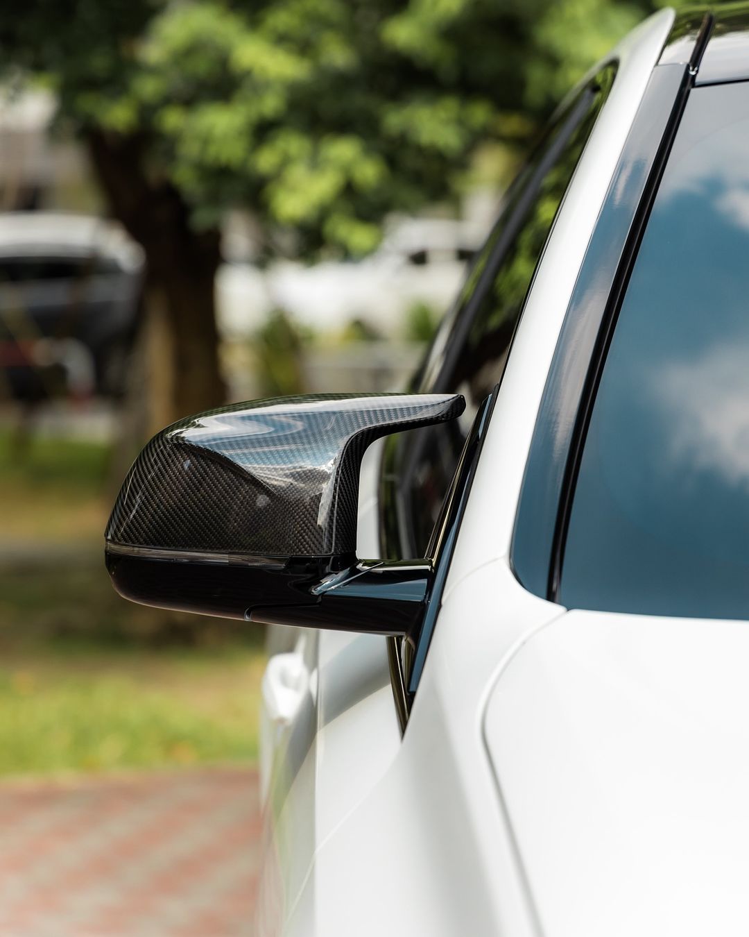 M Style Carbon Fiber Mirror Cap Set - BMW G06 X6