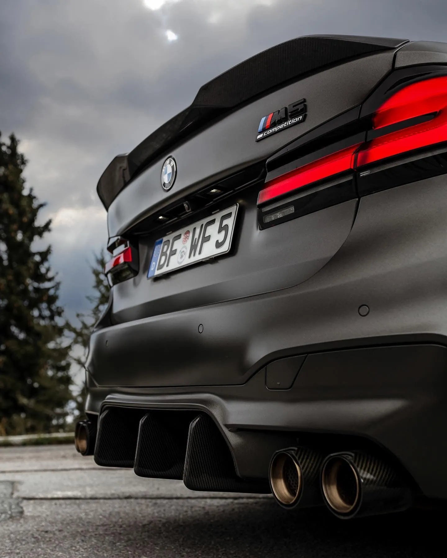 MP PRO V1 Style Carbon Fiber Trunk Spoiler - BMW F90 M5 & G30 5 Series