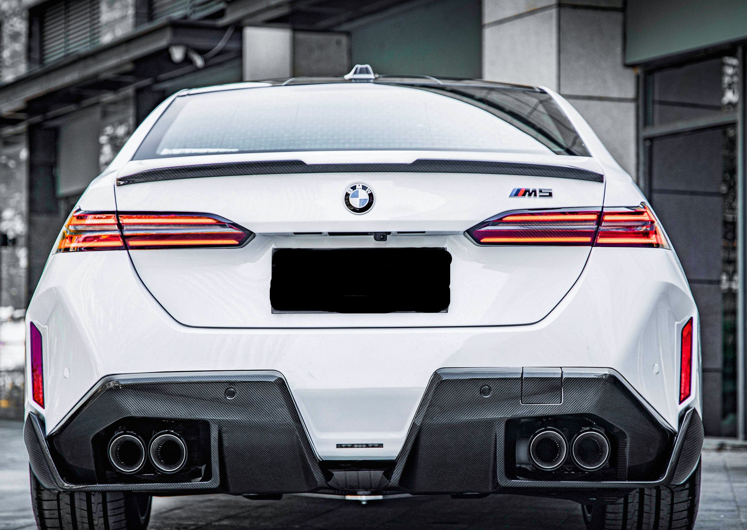 MP Style Carbon Fiber Rear Spoiler - BMW G90 M5