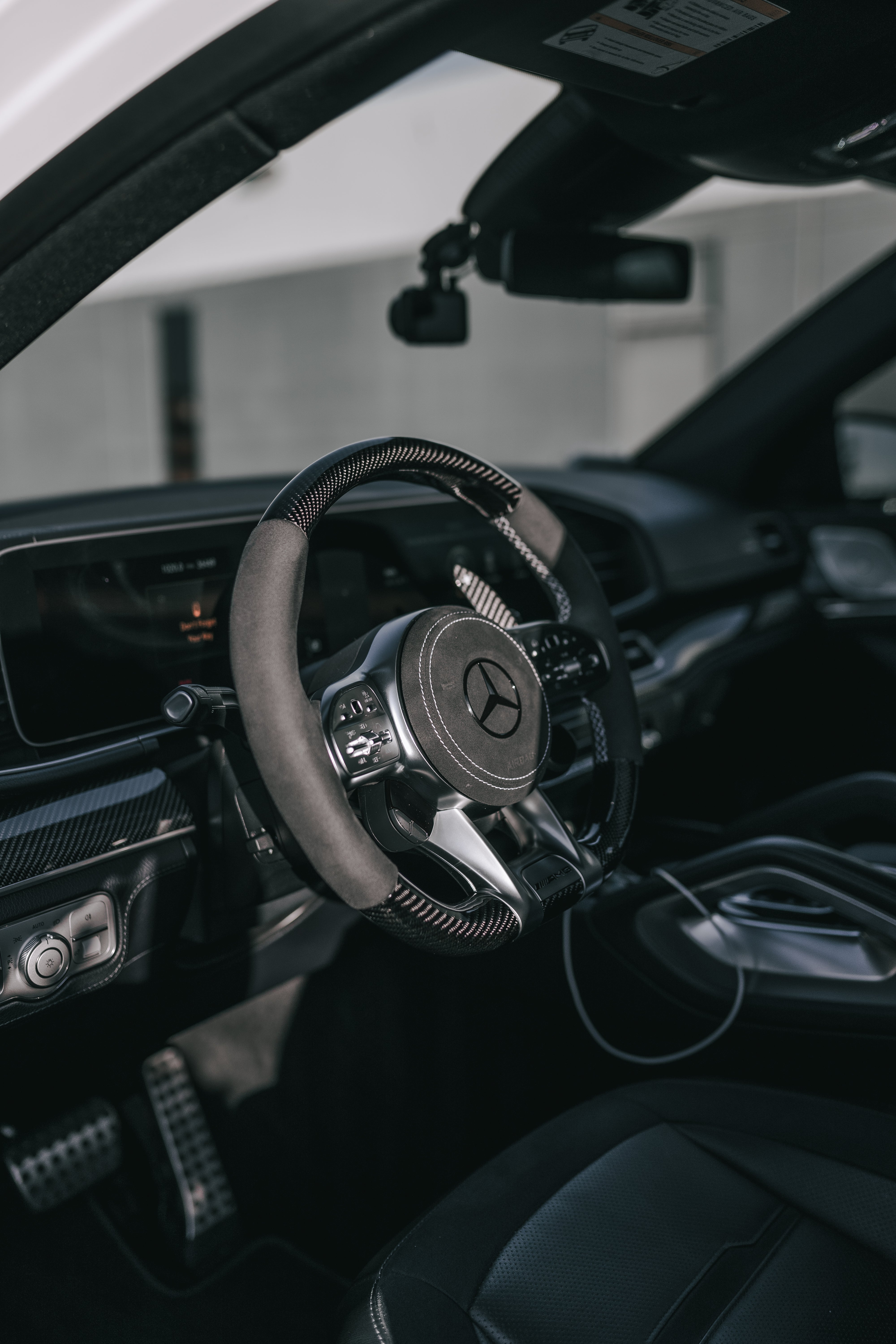 Mercedes Benz 2020 AMG Performance Style - Full Custom Steering Wheel