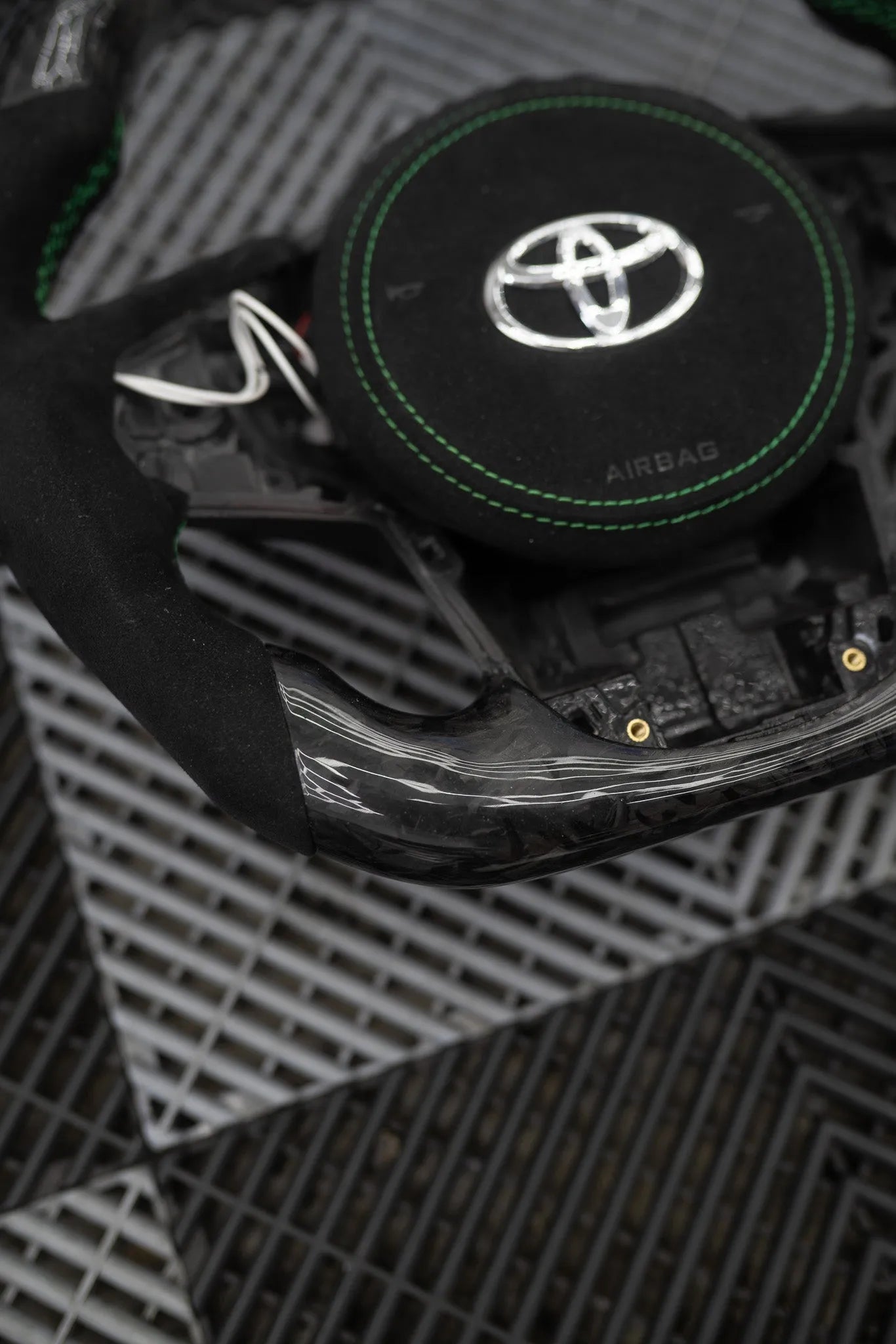 Pre-Configured Carbon Fiber Steering Wheel – Ready to Ship Today