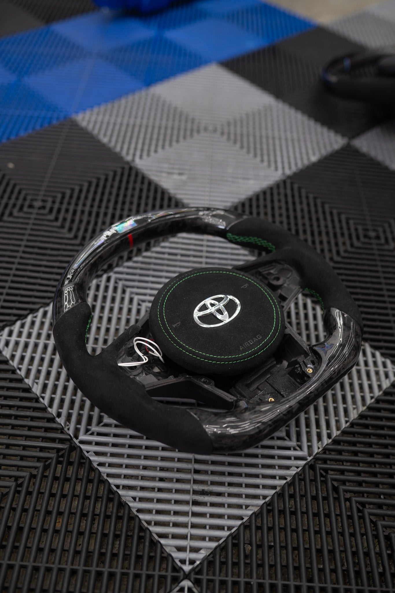 Pre-Configured Carbon Fiber Steering Wheel – Ready to Ship Today