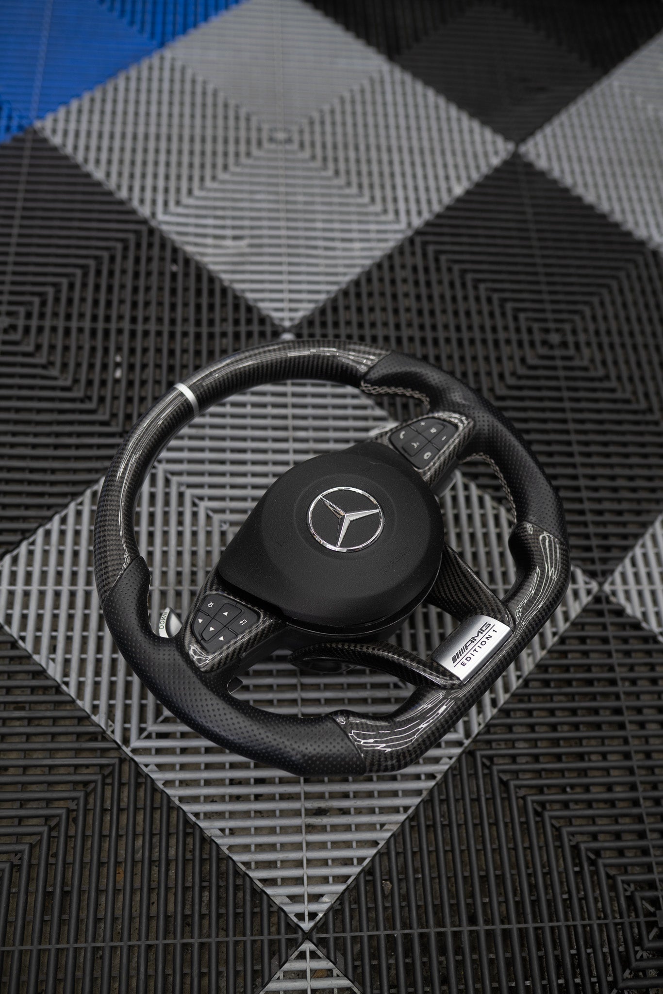 Pre-Configured Carbon Fiber Steering Wheel – Ready to Ship Today