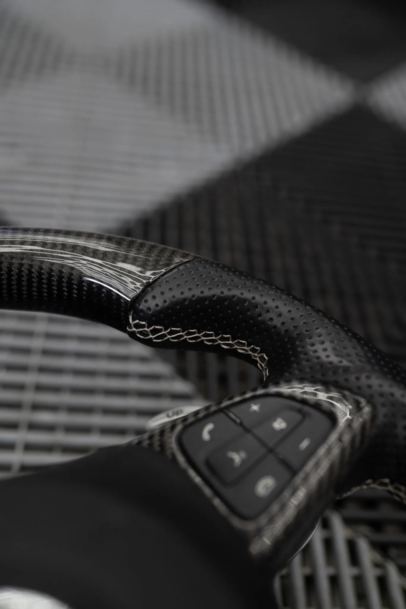 Pre-Configured Carbon Fiber Steering Wheel – Ready to Ship Today