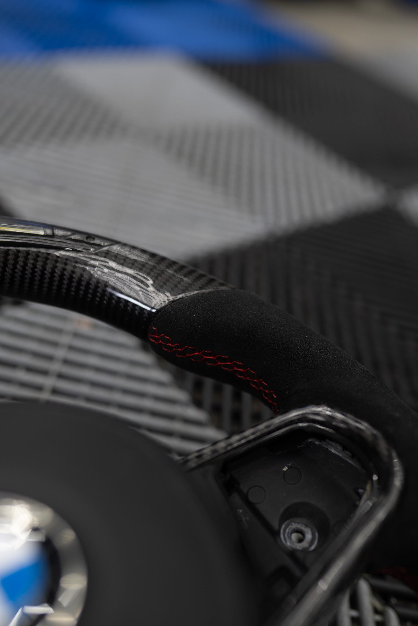 Pre-Configured Carbon Fiber Steering Wheel – Ready to Ship Today