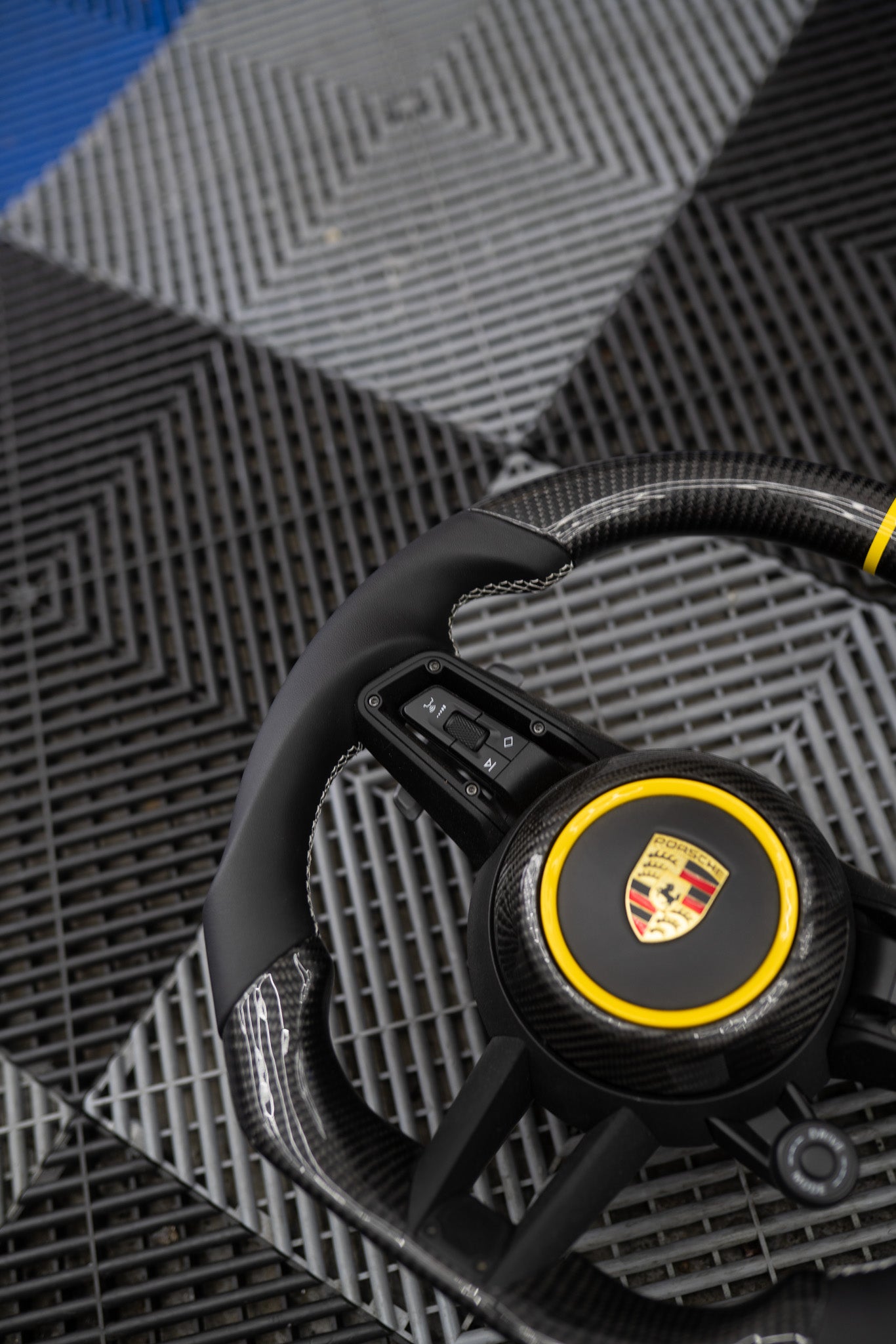 Pre-Configured Carbon Fiber Steering Wheel – Ready to Ship Today