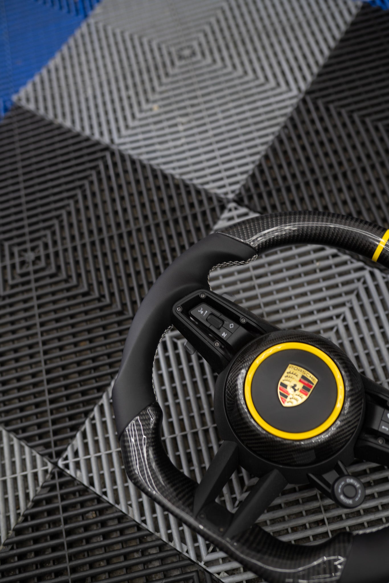 Pre-Configured Carbon Fiber Steering Wheel – Ready to Ship Today