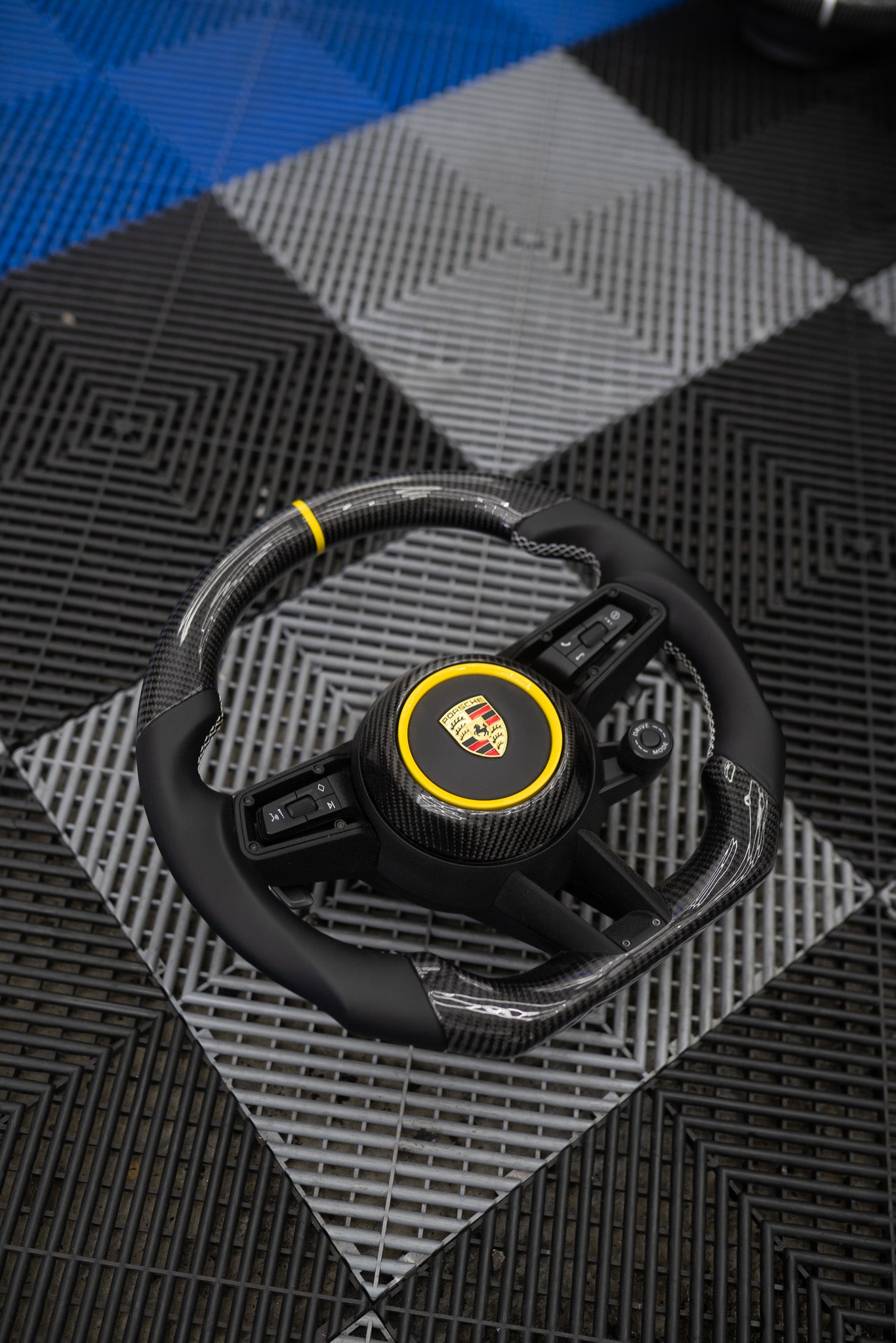 Pre-Configured Carbon Fiber Steering Wheel – Ready to Ship Today