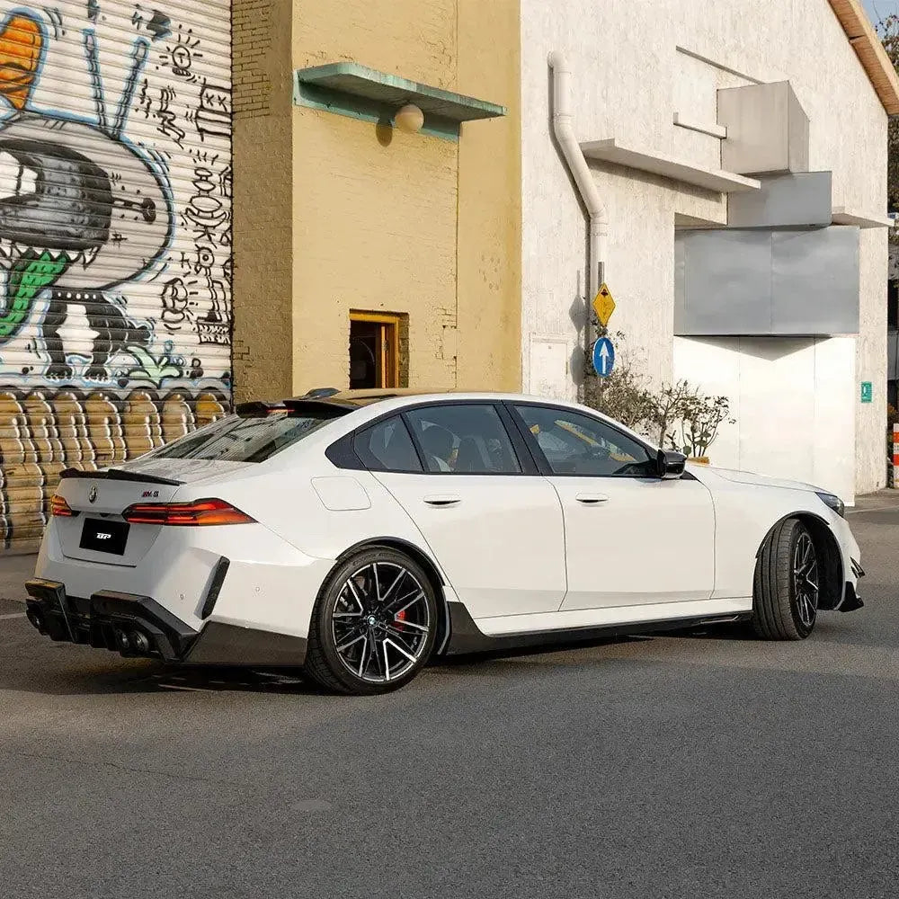 SQ Style Carbon Fiber Side Skirt V2 - BMW G90/G99 M5