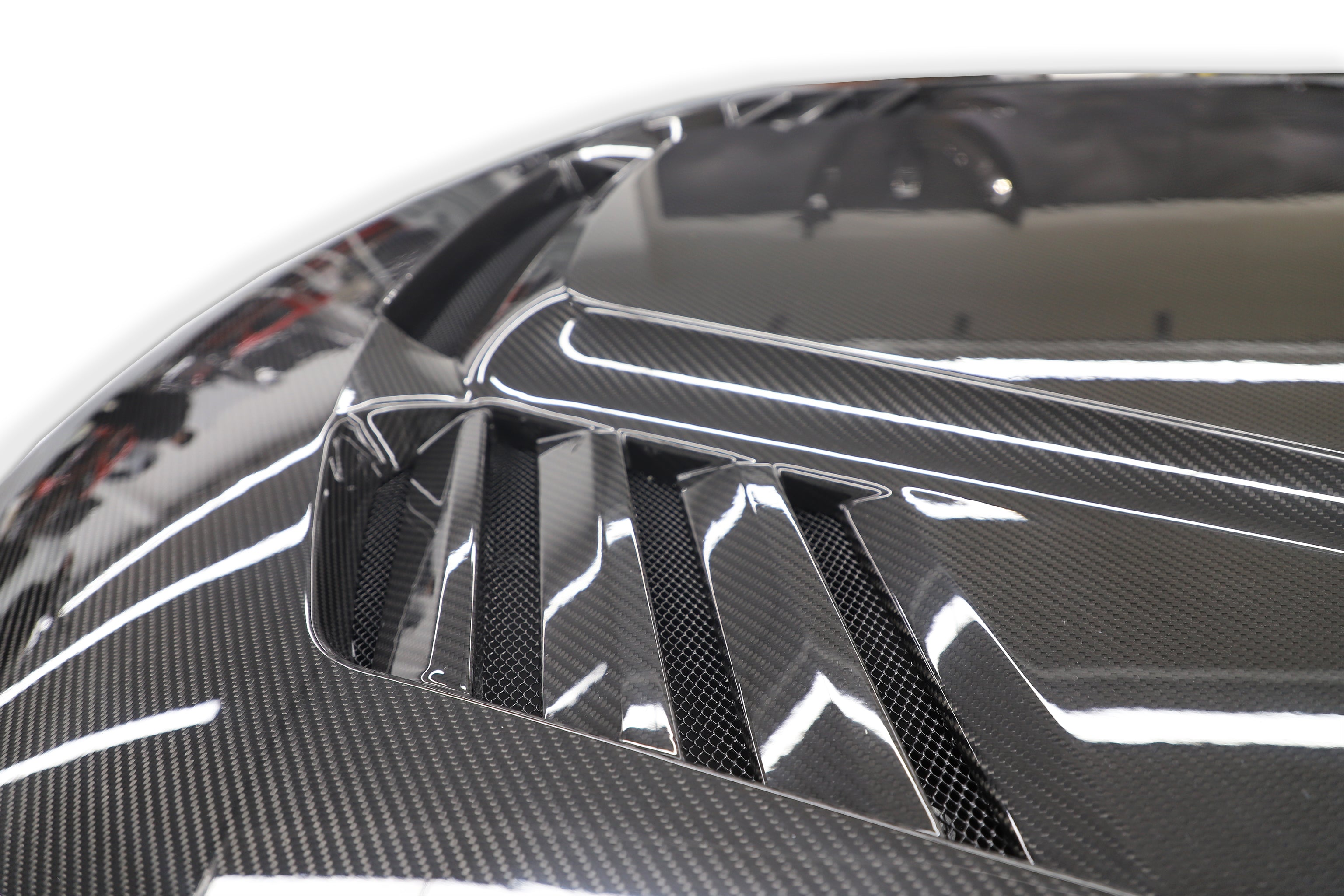 V Style Carbon Fiber Front Hood - BMW G87 M2 & G42 2 Series