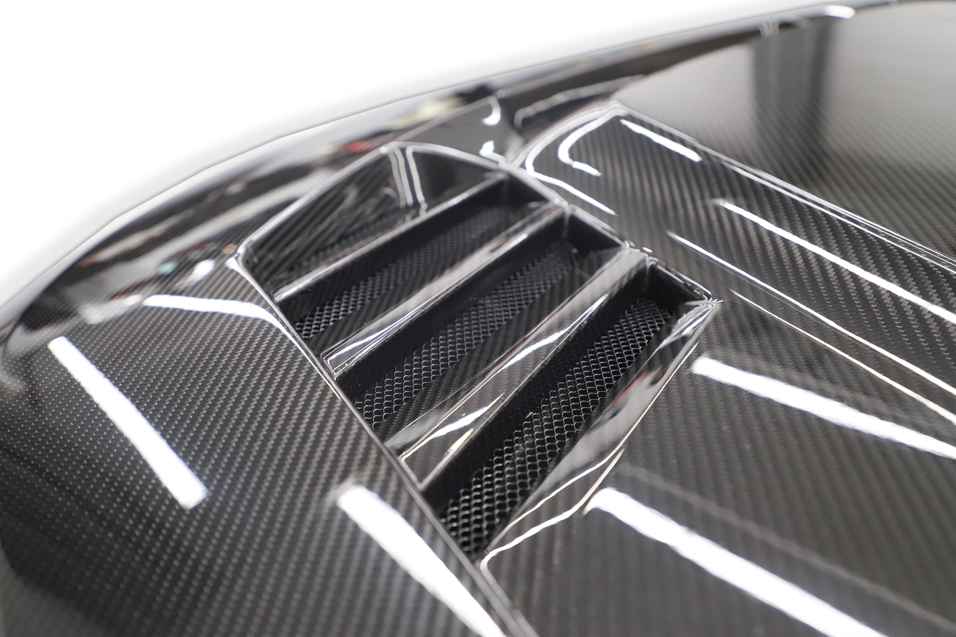 V Style Carbon Fiber Front Hood - BMW G87 M2 & G42 2 Series