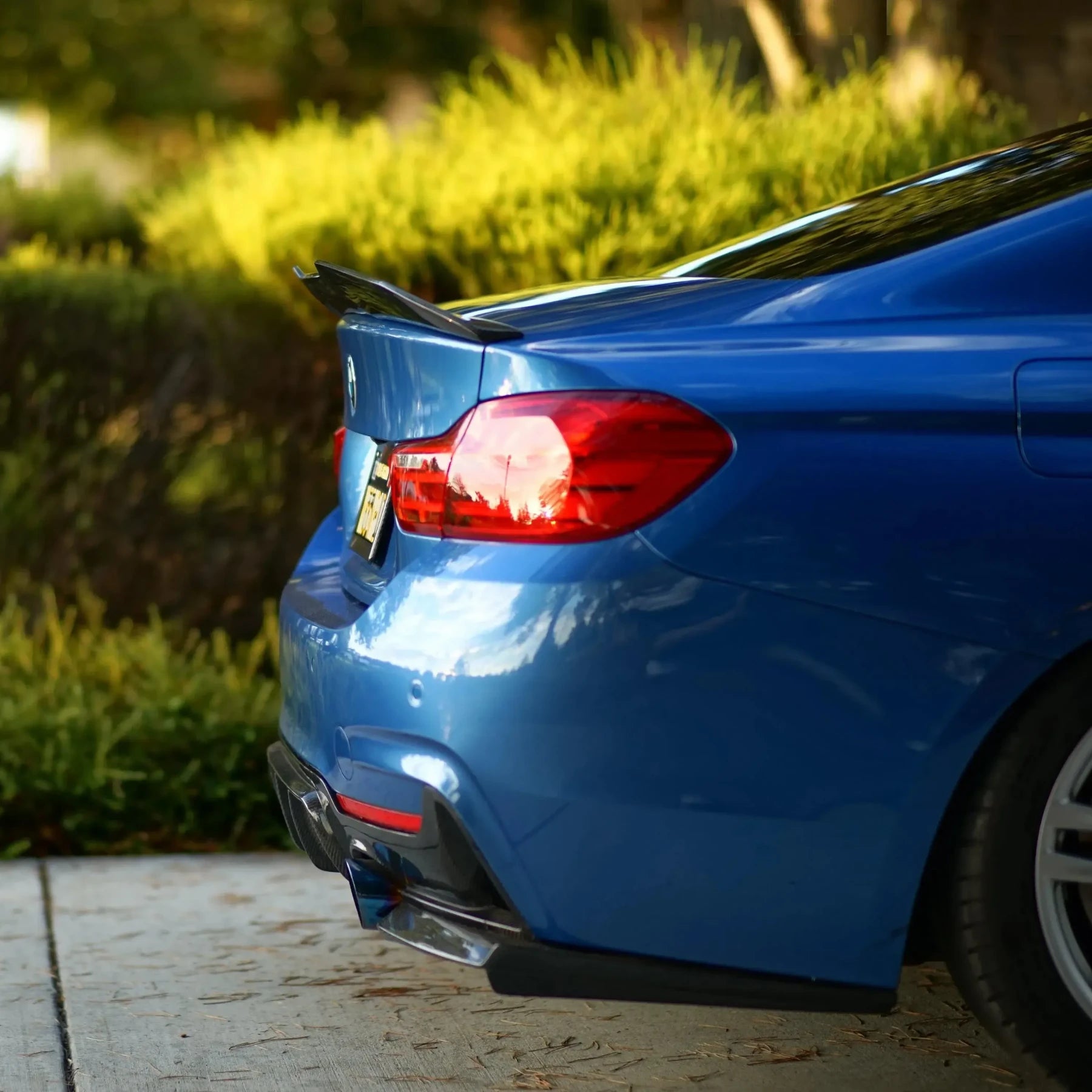 V Style Carbon Fiber Rear Canard Splitters - BMW F80 M3 & F82 / F83 M4