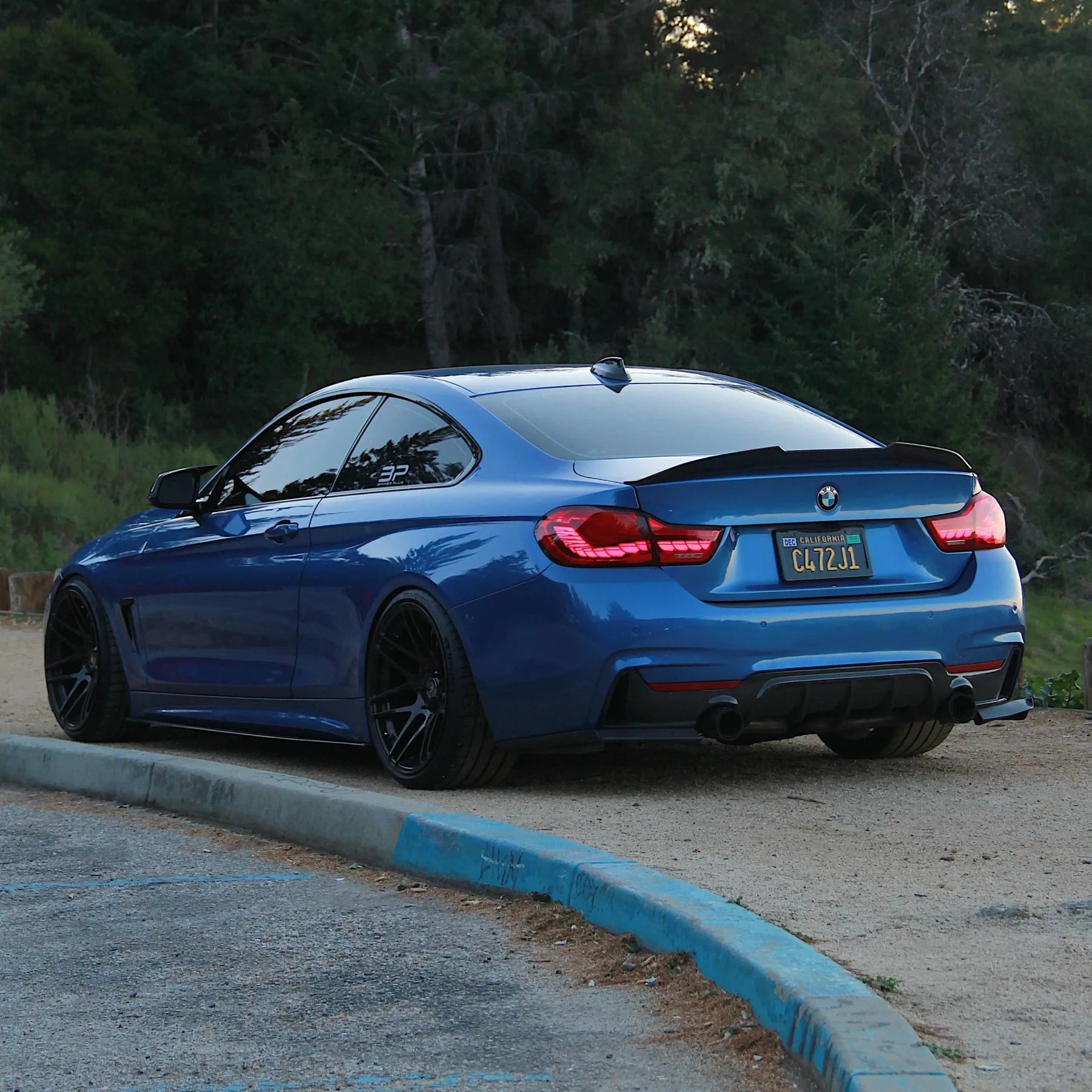 V Style Carbon Fiber Rear Canard Splitters - BMW F80 M3 & F82 / F83 M4