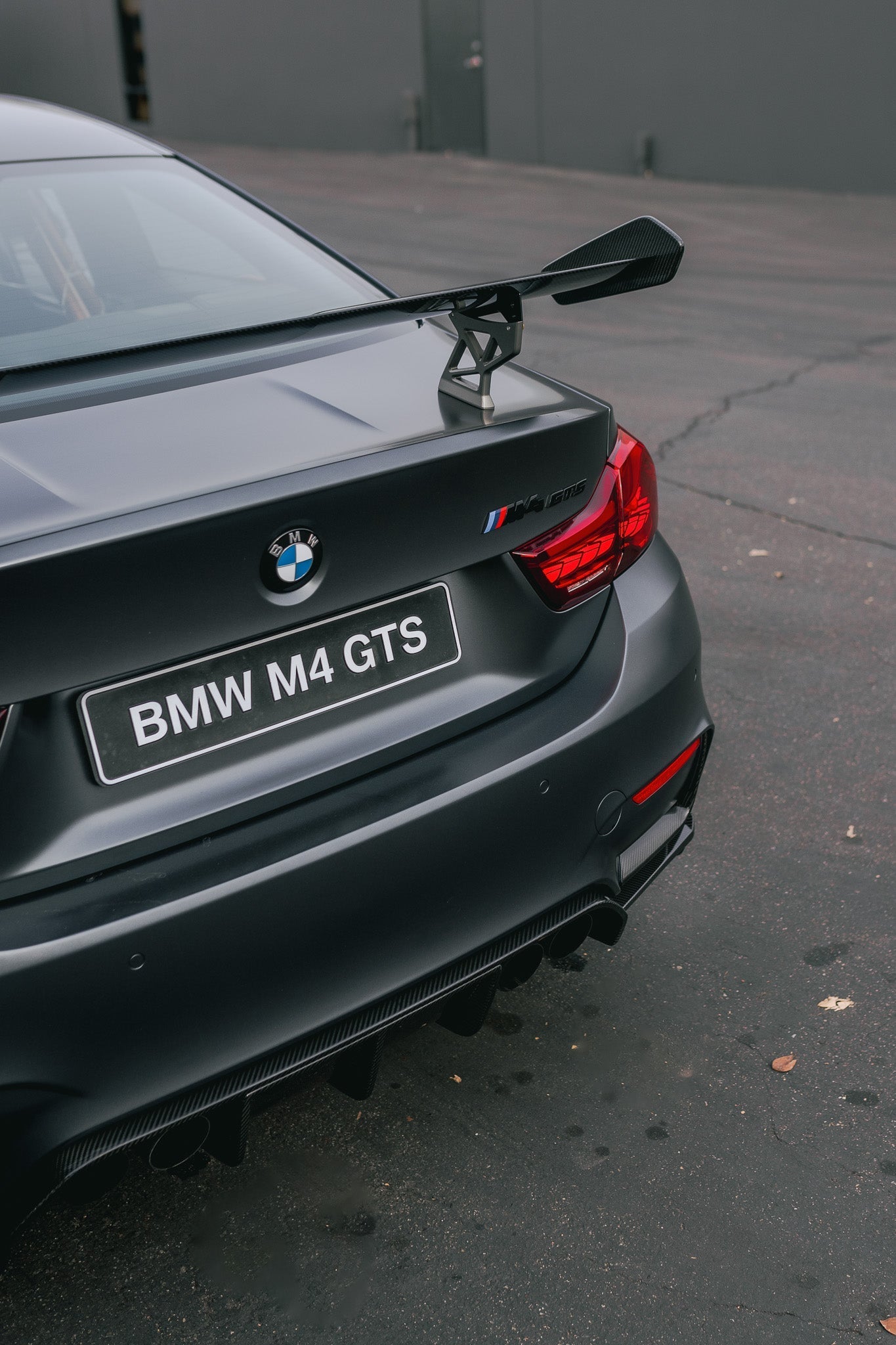 V Style Carbon Fiber Rear Diffuser - BMW F80 M3 & F82/F83 M4